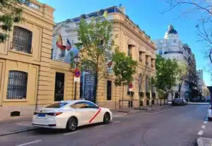 Taxi Van Premium Lexus ES en trayectos urbanos